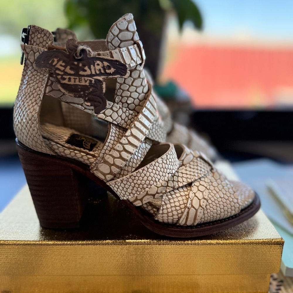 Freebird by Steven Claw Sandals NEW